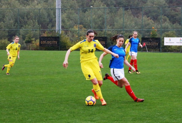 #TurkishWomensCup - L'équipe de FRANCE B déroule devant le KOSOVO #TurkishWomensCup - L'équipe de FRANCE B déroule devant le KOSOVO