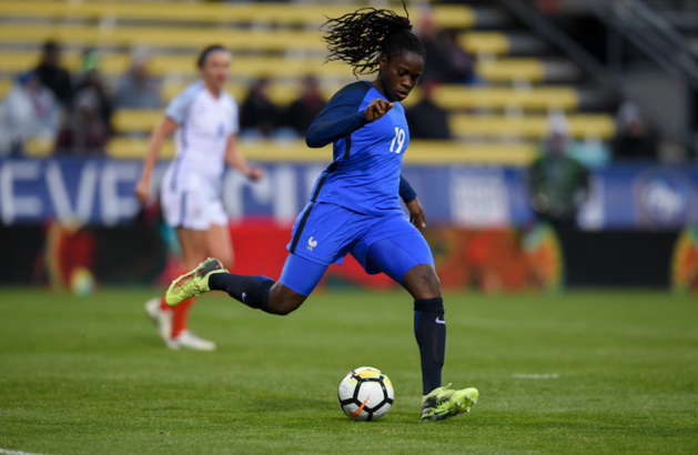 Mbock et la défense française vont avoir besoin de se rassurer (photo USSoccer) Mbock et la défense française vont avoir besoin de se rassurer (photo USSoccer)