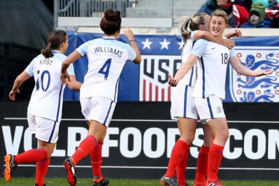 #SheBelievesCup - Du spectacle, des buts, mais pas de vainqueur entre l'Angleterre et l'Allemagne #SheBelievesCup - Du spectacle, des buts, mais pas de vainqueur entre l'Angleterre et l'Allemagne