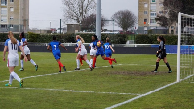 Katoto a inscrit le premier but français (photo Sébastien Duret) Katoto a inscrit le premier but français (photo Sébastien Duret)