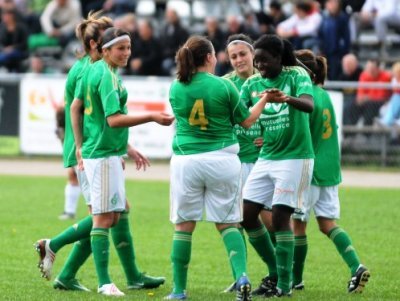 Makanza signe le but de la victoire stéphanoise (photo : Serge Popakul)