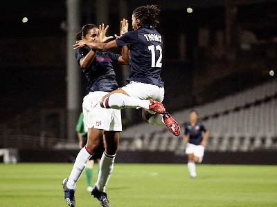 Georges et Thomis à la fête (photo : uefa.com) Georges et Thomis à la fête (photo : uefa.com)