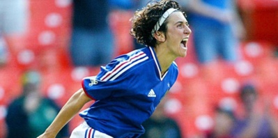 Livre - Marinette PICHON sort son autobiographie, un récit qui dépasse le football Livre - Marinette PICHON sort son autobiographie, un récit qui dépasse le football