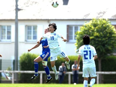 Lizzano et la défense française ont cédé face aux attaques sud coréennes Lizzano et la défense française ont cédé face aux attaques sud coréennes