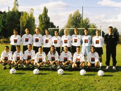 L'équipe de Juvisy en 2003 avant la Coupe d'Europe