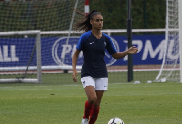 Maëlle Lakrar (photo : Sébastien Duret) Maëlle Lakrar (photo : Sébastien Duret)