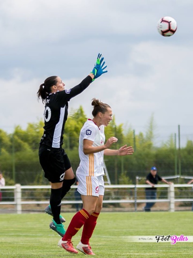 Bleues - Karima BENAMEUR remplacée par Laëtitia PHILIPPE Bleues - Karima BENAMEUR remplacée par Laëtitia PHILIPPE