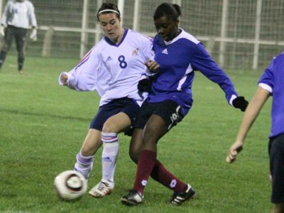 Plaza et les Universitaires ont enregistré une 2e victoire en amical (photo : Patrick Charbit) Plaza et les Universitaires ont enregistré une 2e victoire en amical (photo : Patrick Charbit)