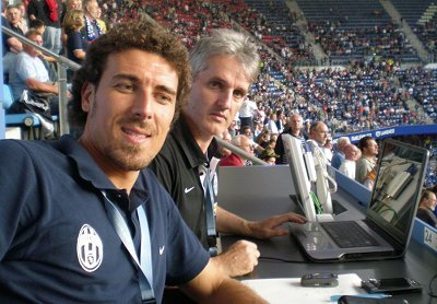 En plein travail pour la Juve, avec Riccardo, le fils de Gaëtano Scirea En plein travail pour la Juve, avec Riccardo, le fils de Gaëtano Scirea