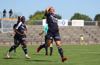 Le coup de tête de Gilles a permis d'ouvrir le score, Asseyi au second plan, a marqué ensuite (photo FCGB)