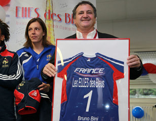 Les EllES des Bleus sur facebook Les EllES des Bleus sur facebook