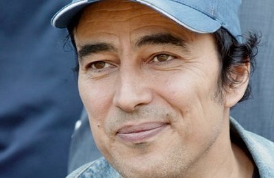 A 50 ans, Roustan a gardé un regard d'enfant sur ce football qui l'a toujours fait rêver et qu'il s'emploie à aider à redevenir un vrai moyen d'éducation. A 50 ans, Roustan a gardé un regard d'enfant sur ce football qui l'a toujours fait rêver et qu'il s'emploie à aider à redevenir un vrai moyen d'éducation.