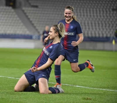 La joie de Pekel, entrée en jeu et buteuse La joie de Pekel, entrée en jeu et buteuse