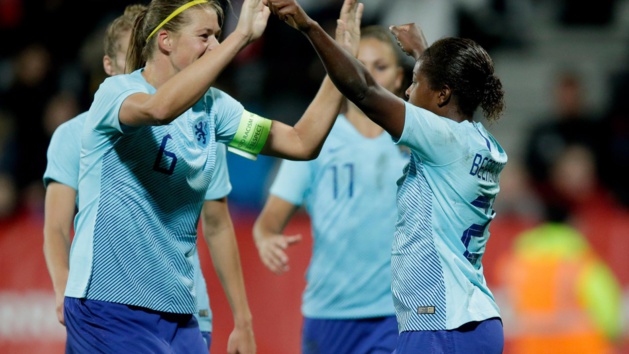 Beerensteyn signe un doublé (photo KNVB) Beerensteyn signe un doublé (photo KNVB)