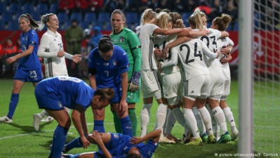 International - Amicaux : la SUEDE s'offre l'ANGLETERRE, le CHILI s'impose en AUSTRALIE, tous les détails International - Amicaux : la SUEDE s'offre l'ANGLETERRE, le CHILI s'impose en AUSTRALIE, tous les détails