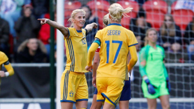 International - Amicaux : la SUEDE s'offre l'ANGLETERRE, le CHILI s'impose en AUSTRALIE, tous les détails International - Amicaux : la SUEDE s'offre l'ANGLETERRE, le CHILI s'impose en AUSTRALIE, tous les détails