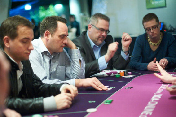 Jeux en Ligne : JOA, inaugure sa plate-forme de jeux en ligne JOAONLINE qui propose le poker, les paris et les jeux d’adresses …
