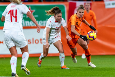 #FIFAWWC - Barrage : Les PAYS-BAS prennent un net avantage face à la Suisse