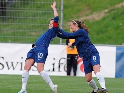 Lavogez félicité par Toletti (photo : Franz Feldmann, www.sportfotos.ch)