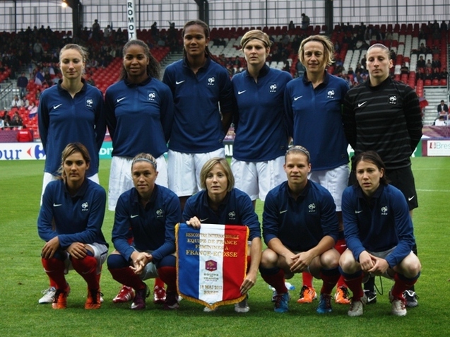 Les onze françaises au coup d'envoi Les onze françaises au coup d'envoi