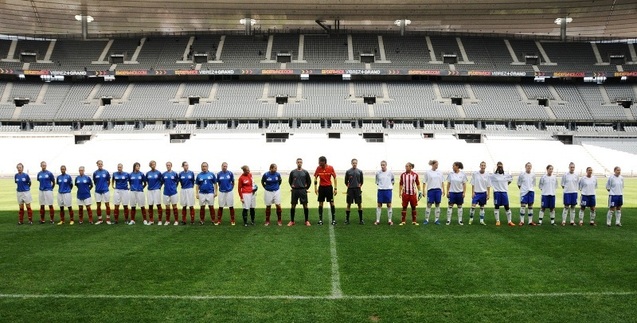 Les sélections militaire et de la Police se neutralisent sur la pelouse du Stade de France ! Les sélections militaire et de la Police se neutralisent sur la pelouse du Stade de France !