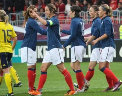 Bleues : les 21 joueuses à St-Jean de Monts Bleues : les 21 joueuses à St-Jean de Monts