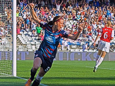 Lotta Schelin, buteuse contre Arsenal (Photo : Van Gol)