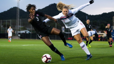 Buchanan à gauche face à Karlseng Utland