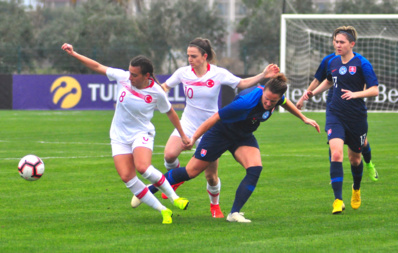 International - Victoires des ETATS-UNIS, du CANADA et du CHILI, la SUEDE accrochée en AFRIQUE DU SUD International - Victoires des ETATS-UNIS, du CANADA et du CHILI, la SUEDE accrochée en AFRIQUE DU SUD