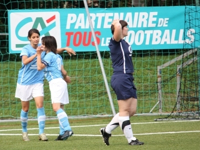 Lopes félicitée par Faris (photo : Sébastien Duret)