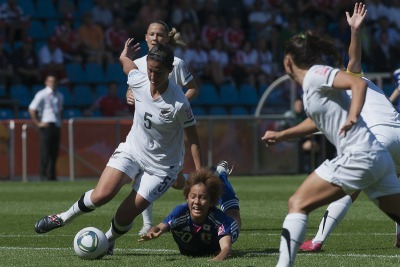 La rentrée d'Iwabuchi aura fait très mal à l'arrière garde néo-zélandaise (Photo : Eric Baledent/Le Moustic Production)