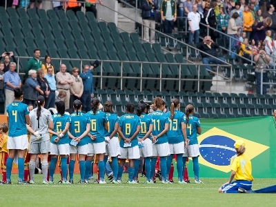 Le Brésil de Marta s'impose sans briller