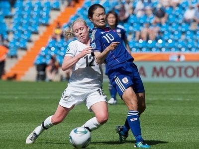 Un triplé pour Homare Sawa (n°10) qualifie le Japon (photo : Eric Baledent)