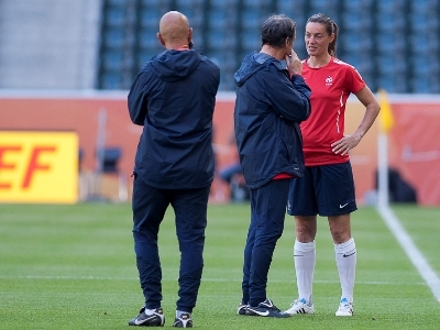 Bruno Bini : "Faire un gros match contre l'Allemagne, mais l'objectif reste le quart"