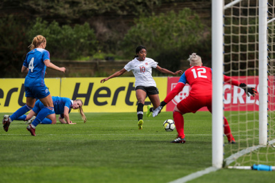 Lawrence et le Canada sont restés muets Lawrence et le Canada sont restés muets