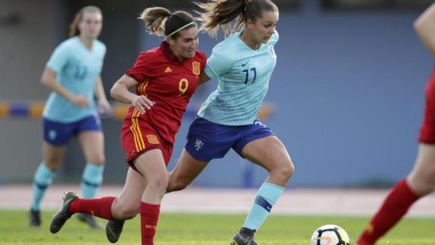 Les Pays-Bas jouent la Pologne qui vient de battre l'Espagne (3-0)(photo KNVB) Les Pays-Bas jouent la Pologne qui vient de battre l'Espagne (3-0)(photo KNVB)