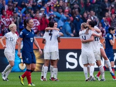 La joie américaine contraste avec la déception de Thiney (photo : Eric Baledent)