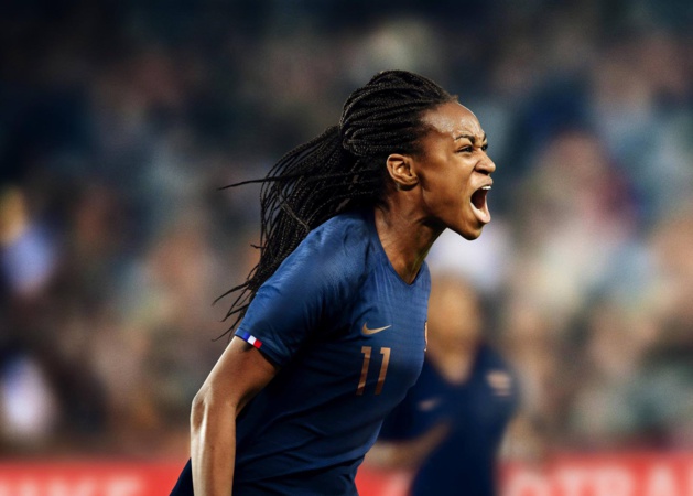 Bleues - La nouvelle tenue pour la Coupe du Monde dévoilée Bleues - La nouvelle tenue pour la Coupe du Monde dévoilée