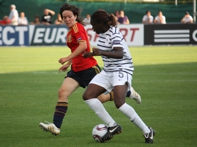 Griedge Mbock Bathy Nka impeccable en défense est venue prêter main forte en fin de match