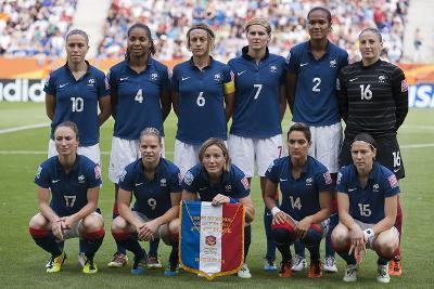 Les Bleues lors du dernier match face à la Suède (photo : Eric Baledent)