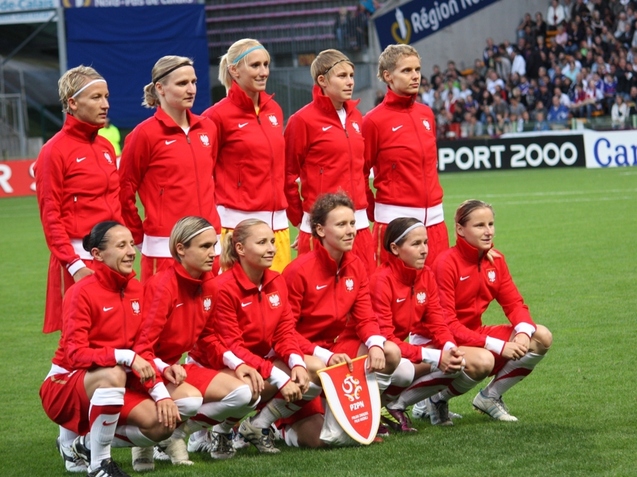 Les Bleues reçues avec honneur à Bollaert