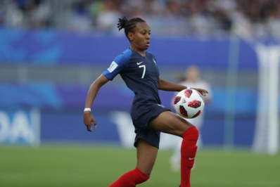 Bleues - Emelyne LAURENT : « Ce serait bête de passer à côté » Bleues - Emelyne LAURENT : « Ce serait bête de passer à côté »