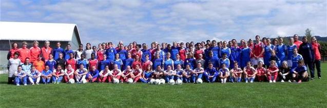 Les féminines des 5 pôles espoirs nationaux (Photo G Domain)