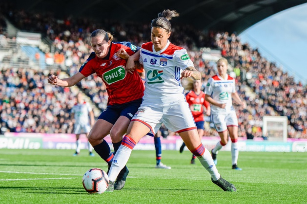 Marozsan lutte avec Lernon (photos OL et LOSC)