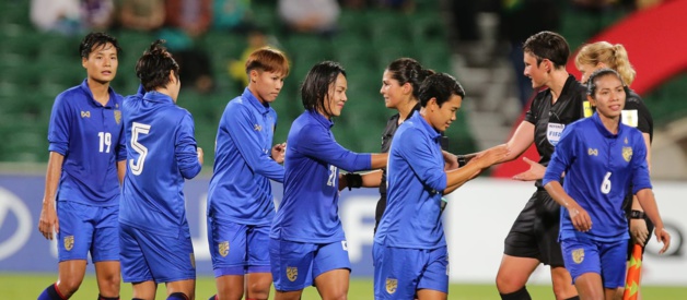 Bleues - FRANCE - THAÏLANDE : Cap à l'Est ! Bleues - FRANCE - THAÏLANDE : Cap à l'Est !