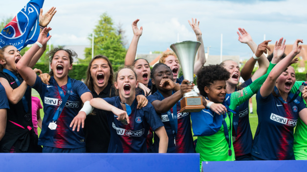 Les Parisiennes célèbrent leur victoire (photo Gianni Pablo) Les Parisiennes célèbrent leur victoire (photo Gianni Pablo)