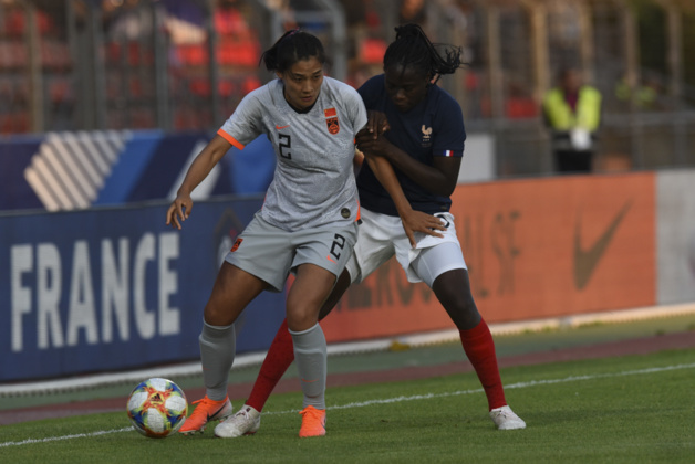 Mbock face à la Chine vendredi soir à Créteil (photo Frédérique Grando) Mbock face à la Chine vendredi soir à Créteil (photo Frédérique Grando)