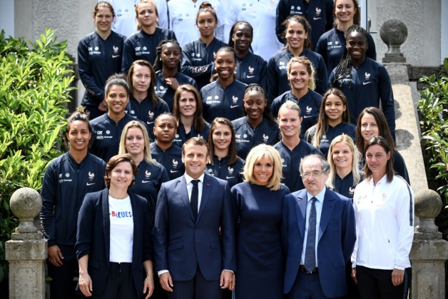 La photo souvenir devant le Château La photo souvenir devant le Château