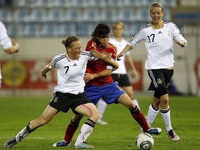 Behringer, à gauche, et l'Allemagne devront s'imposer au retour Behringer, à gauche, et l'Allemagne devront s'imposer au retour