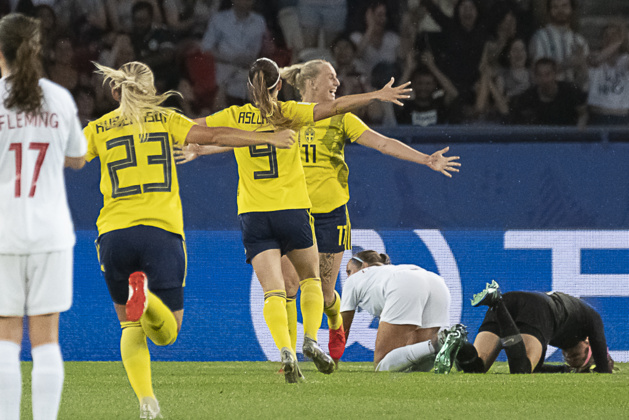 Blackstenius et Asllani ont été impliquées sur le but (photo Frédérique Grando/FOF) Blackstenius et Asllani ont été impliquées sur le but (photo Frédérique Grando/FOF)